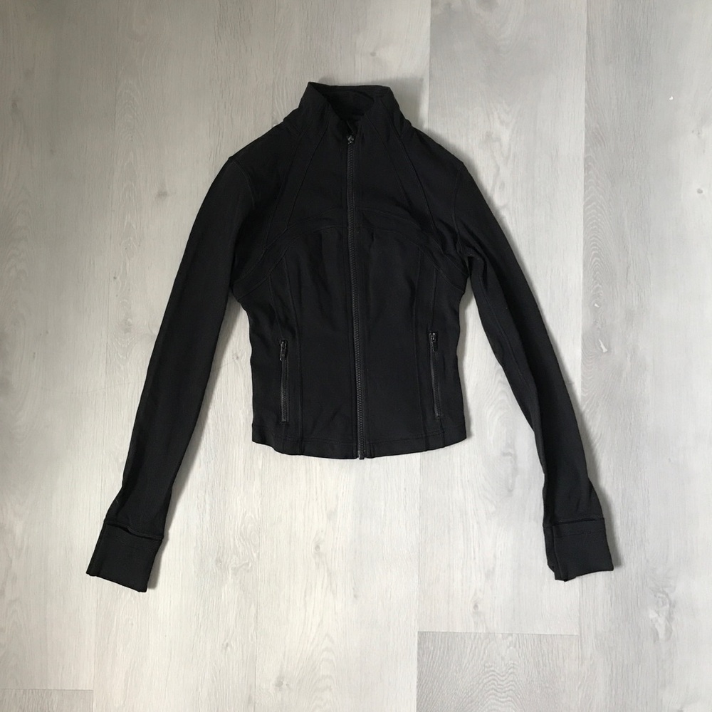 LULULEMON BLACK JACKET LONG SLEEVE WOMENS 4